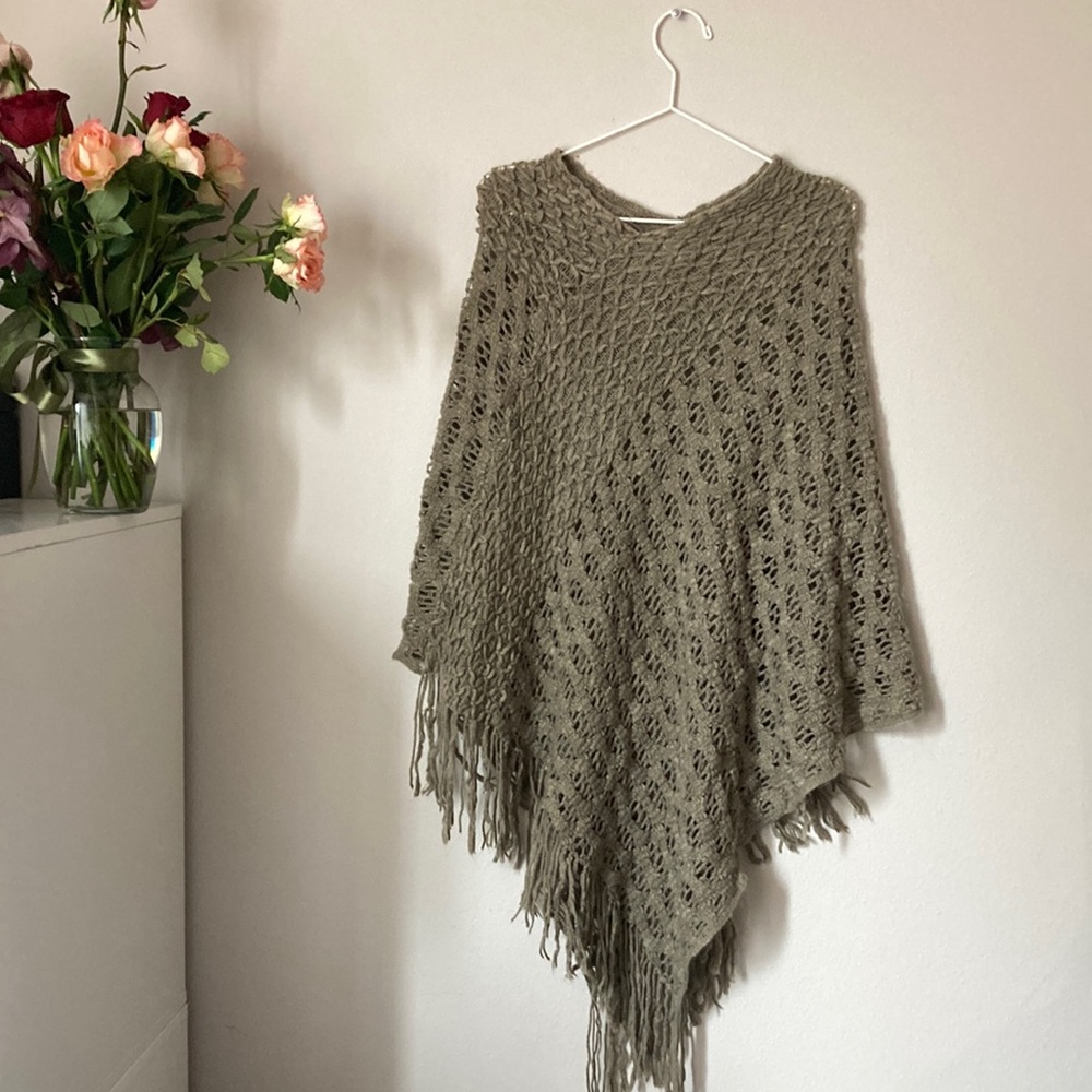 Knit light Shrug